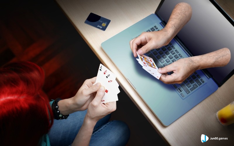 Tham khảo kinh nghiệm chơi Poker online hay từ cao thủ